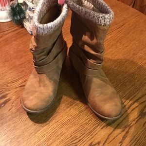 Shoedazzle Booties